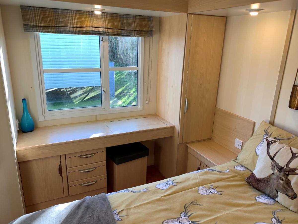 Lovely Static Holiday Caravan Near Whithorn Exterior photo